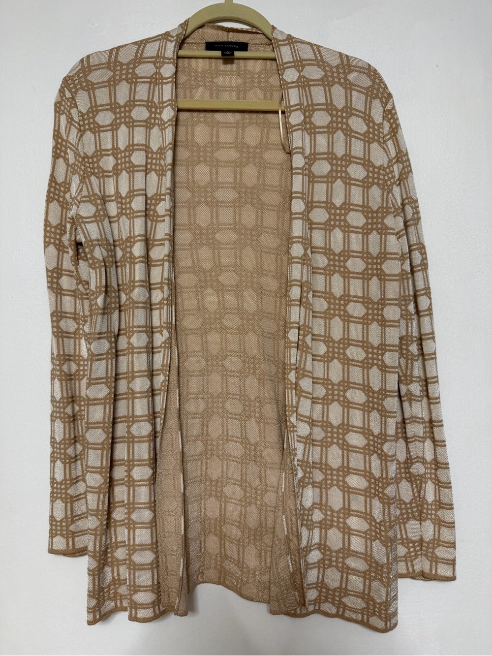 Ann Taylor Beige and Cream Geometric Open Cardigan